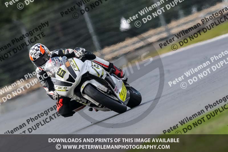 donington no limits trackday;donington park photographs;donington trackday photographs;no limits trackdays;peter wileman photography;trackday digital images;trackday photos